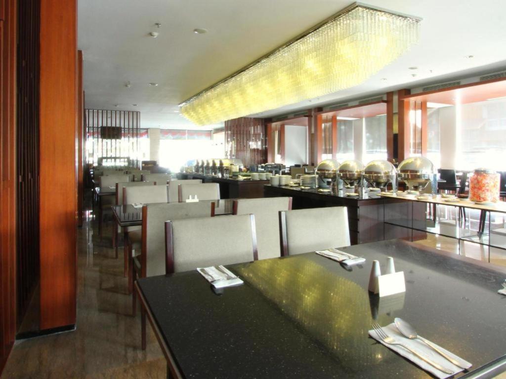 Mitra Bandung Hotel Екстериор снимка