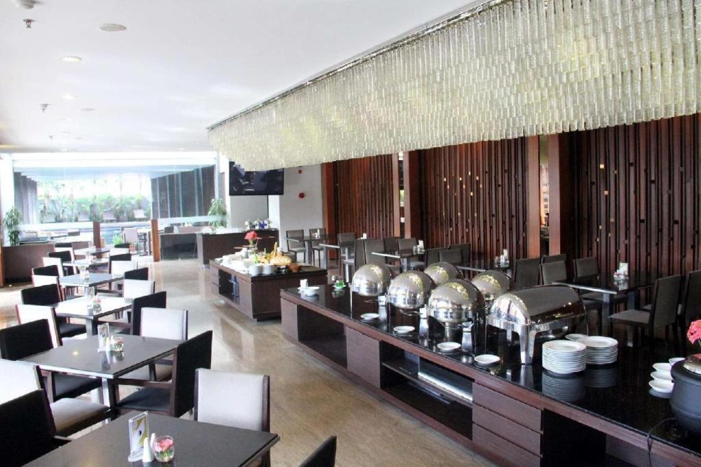Mitra Bandung Hotel Екстериор снимка