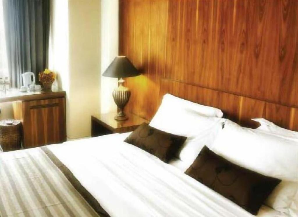 Mitra Bandung Hotel Екстериор снимка