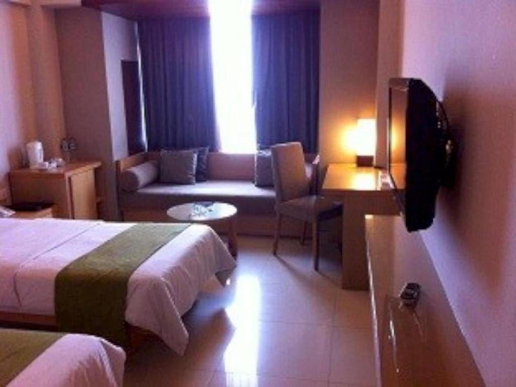 Mitra Bandung Hotel Екстериор снимка