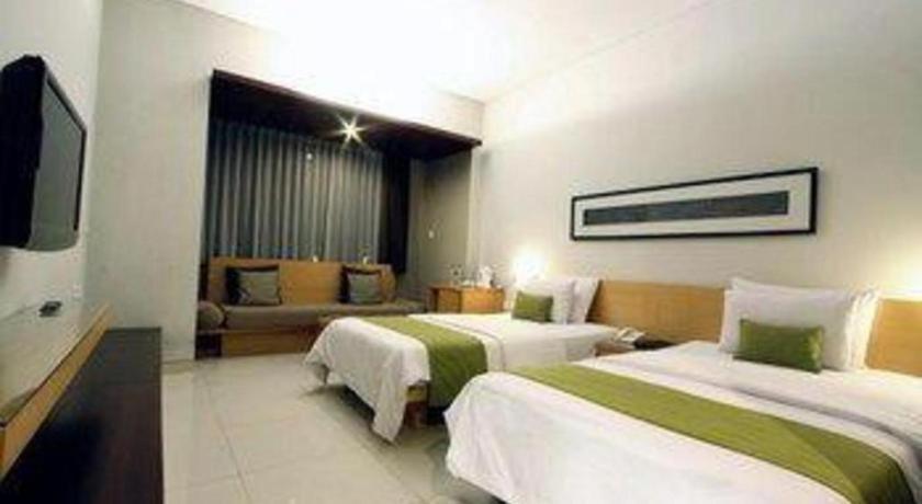 Mitra Bandung Hotel Екстериор снимка