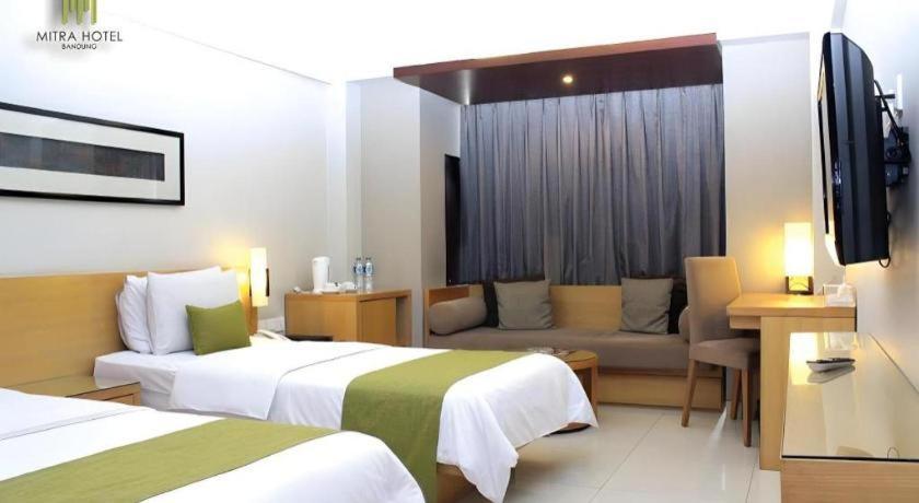 Mitra Bandung Hotel Екстериор снимка
