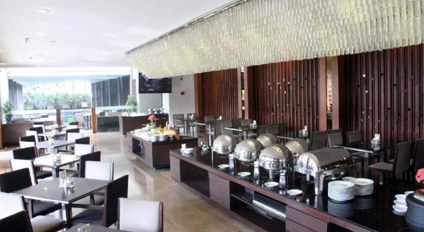 Mitra Bandung Hotel Екстериор снимка