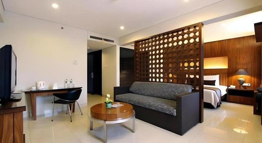 Mitra Bandung Hotel Екстериор снимка