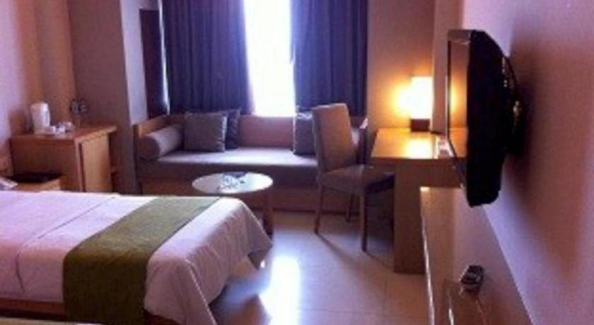 Mitra Bandung Hotel Екстериор снимка