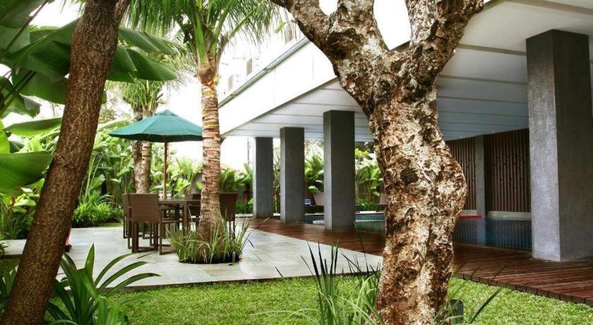 Mitra Bandung Hotel Екстериор снимка