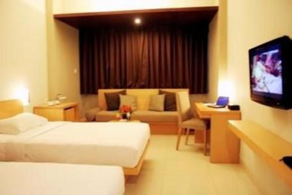 Mitra Bandung Hotel Екстериор снимка