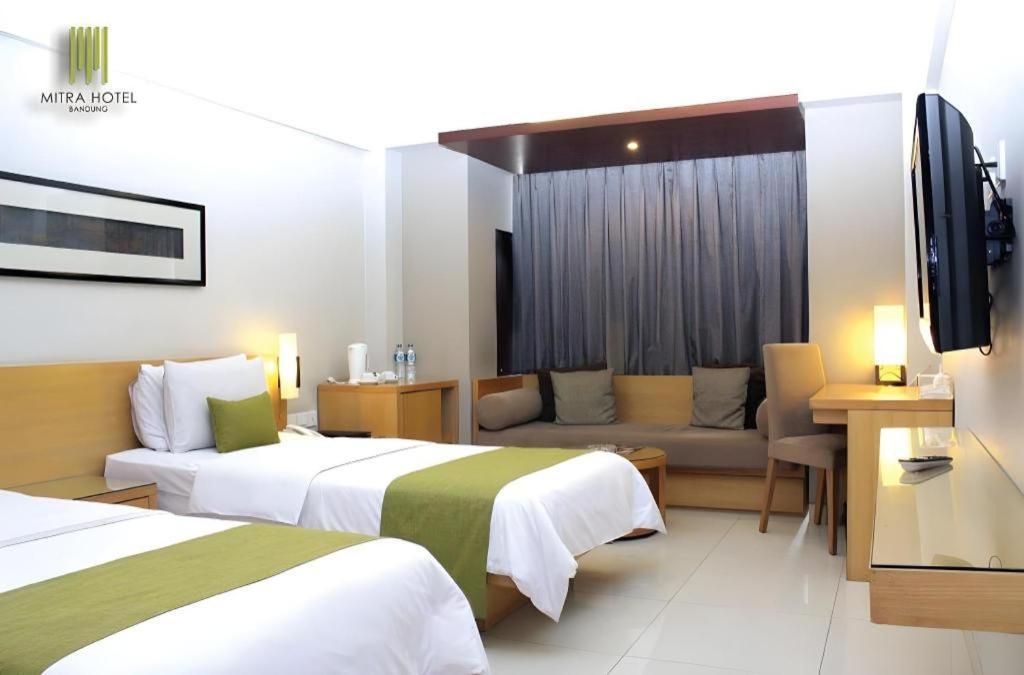 Mitra Bandung Hotel Екстериор снимка